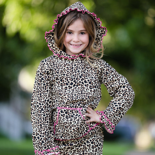 AnnLoren 2 piece Ruffle Hoodie Track Suit, made extra Trendy with ruffles on breathable, cotton-stretch fabric. Features Kangaroo pocket and Elastic waist band for a comfortable fit. 95% Cotton 5% Spandex. Made in Egypt.  Perfect for school, Play and everyday!