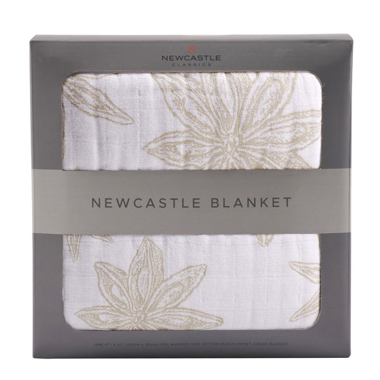 This elegantly designed floral blanket could double as a throw or be a great backdrop for a Tummy Time photo shoot in the park. Kids love snuggling up with this lush comfy, cozy, and cuddly four layer 100% natural cotton muslin blanket. Soft breathable and versatile blanket is made of natural cotton fibers. Perfect for home or on the go.